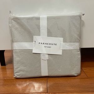 NWT Parachute Top Sheet King/Cal King Size (Sand)